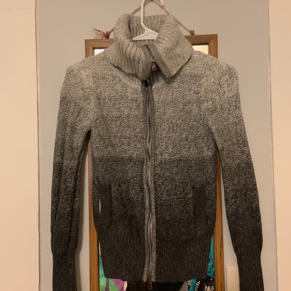 Zip sweater